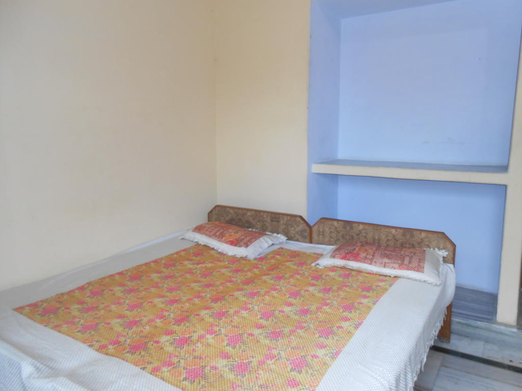 Maruti Guest House 瓦拉纳西 客房 照片
