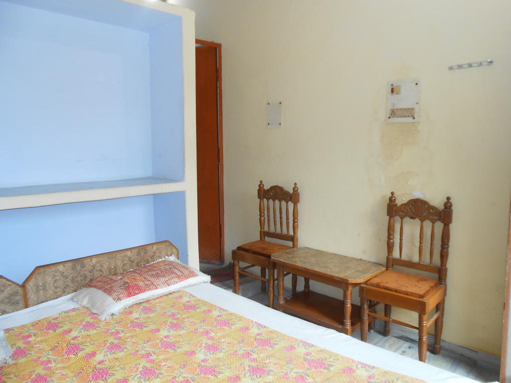 Maruti Guest House 瓦拉纳西 客房 照片